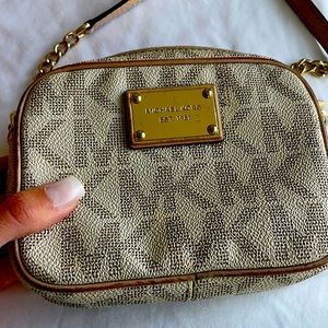 Michael Kors Crossbody Bag